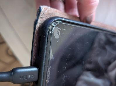 nokia 8.3 5g 64gb crack on screen