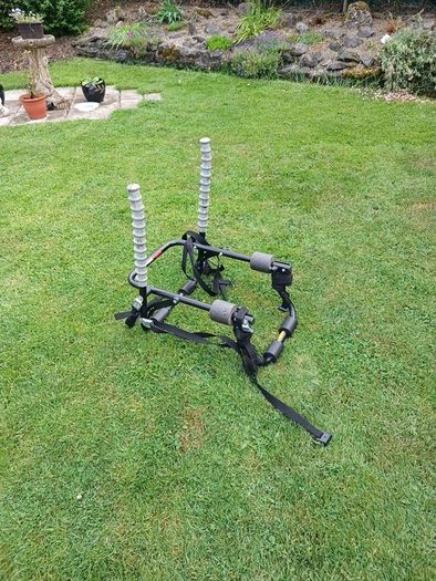 bike carrier. Buzz rack 3 bikes.