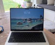 Macbook Pro - M3 Pro Chip - 18GB Ram - 512GB SSD