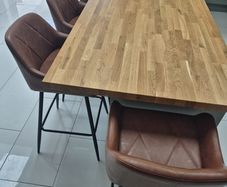 4 new bar stools