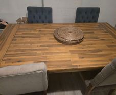Solid oak Table and 4 Chairs