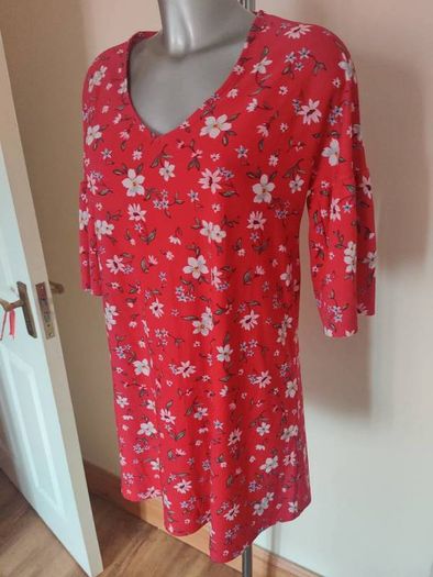 Mango red floral V-neck mini dress size XS/S Perfect condition Postage included