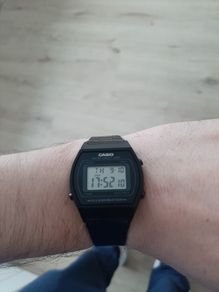 Casio  B640W watch good condition rarely worn