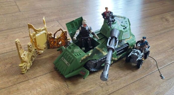 The Corps. Titan Tank with Soldiers. PlaySet