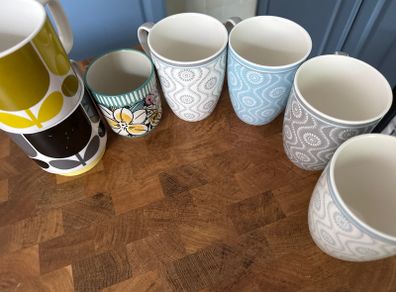 7 x designer mugs
