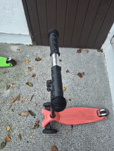 Micro Maxi 3 wheeled kids scooter plus scooter sleeve