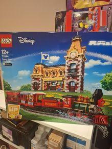 Lego Disnet Train and Station 71044