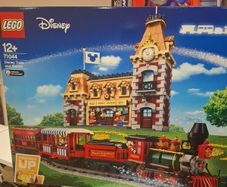 Lego Disnet Train and Station 71044