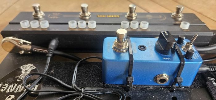Pedalboard + Effects Bundle - Ready Setup