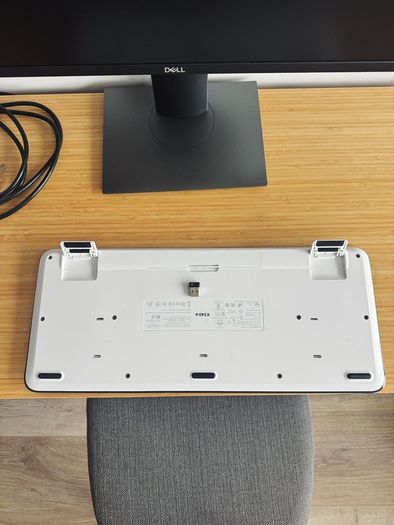 Dell 27 Adjustable Monitor + Logitech Wireless QWERTY Keyboard