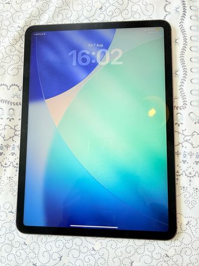 Cellular Apple iPad Pro 11