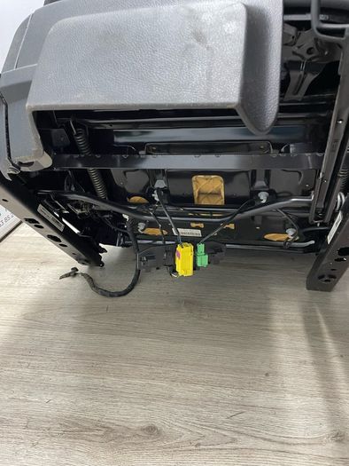 2011 Volkswagen Polo Front Seats
