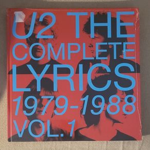 U2 The Complete Lyrics 1979 - 1988 Volume 1 (fan club exclusive gift)