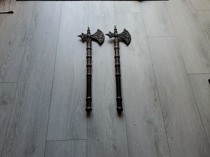 Decorative axes