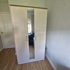 Wardrobe /converted with removeable shelves