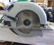 Hitachi Circular Saw, Model C 7U, working perfect and in excellent condition