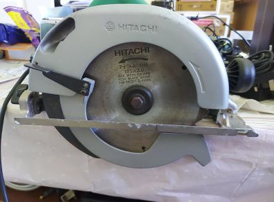 Hitachi Circular Saw, Model C 7U, working perfect and in excellent condition