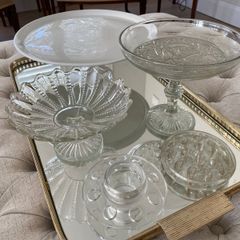 Cake stands