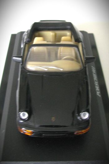 Diecast Model Porsche 911 Carrera 4 - del Prado Car Collection 1:43