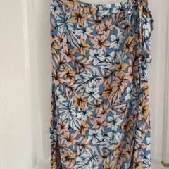 women skirt