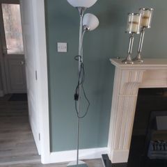 Floor standing lamp.