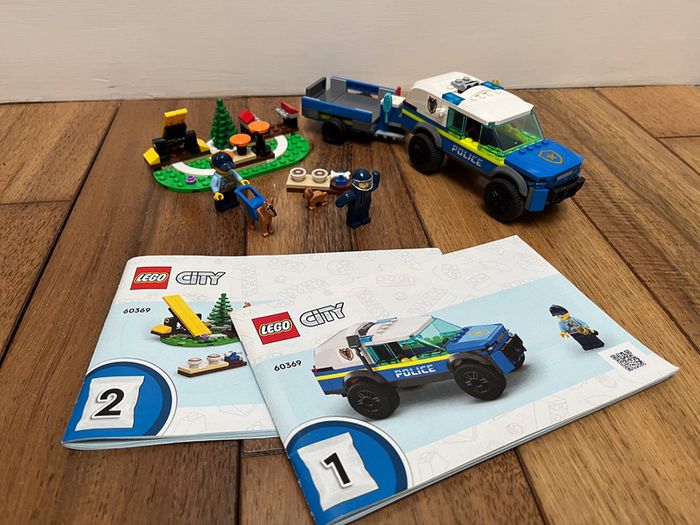 LEGO 60369 Mobile Police Dog Training 100% Complete w/ Instructions & Figs