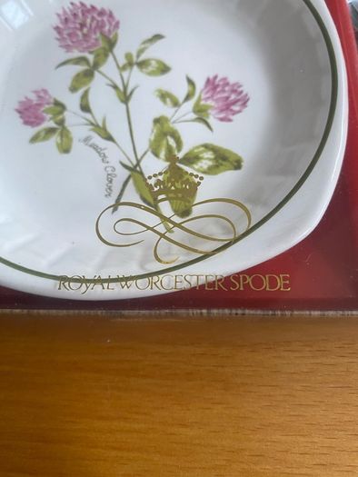 Vintage Royal Worcester Palissy dish with a spoon in original box