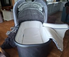 uppababy vista carrycot
