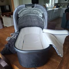 uppababy vista carrycot