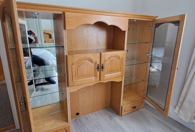 Sideboard display unit