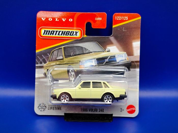 Matchbox 1986 Volvo 240, new.