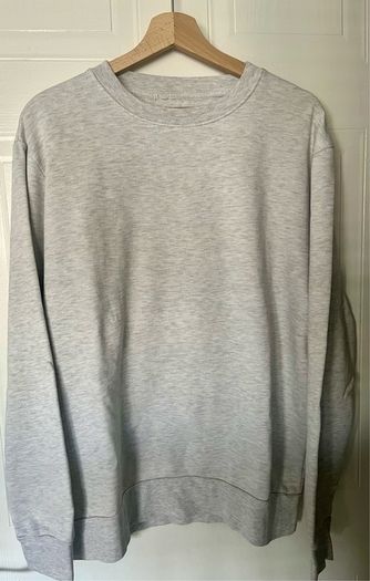 Gray sweatshirt