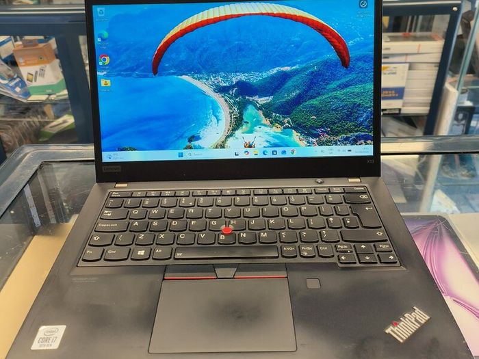 Lenovo Thinkpad X13 G1 13.3" Intel Core i7-10510 (i7 10th Gen) , 16GB, 500GB SSD, Windoews 11 Pro Full HD (Has Sim Card)