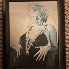 Marilyn Monroe picture frame holograms