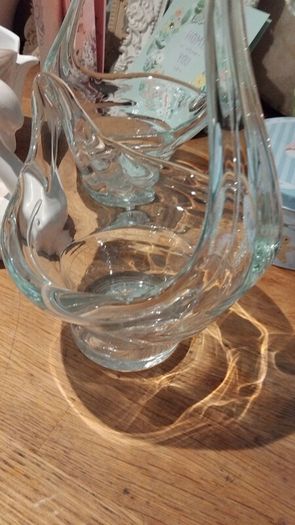 A Beautiful Vintage Pair Glass Swans