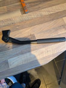 cube acid kick stand