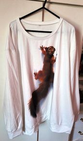 Sweatshirt with Squirrel motiv