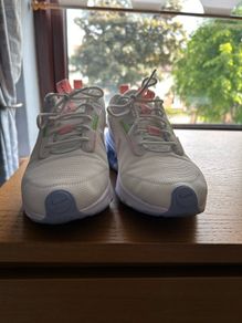 nike womens runners