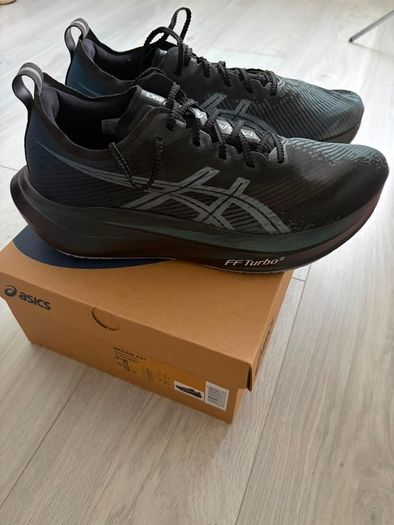 Asics Megablast