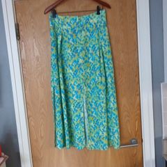 Gallery Azure Skirt.  S.-M-12-14.   B.N.W.T.