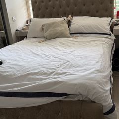 King size Bed
