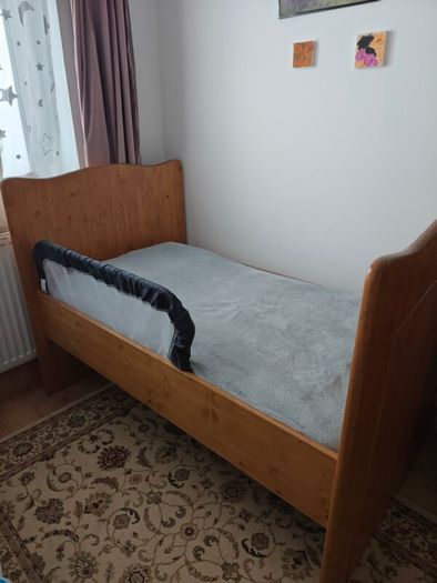 Solid Timber Toddler / Cot Bed (80x140 cm) + Safety Rail