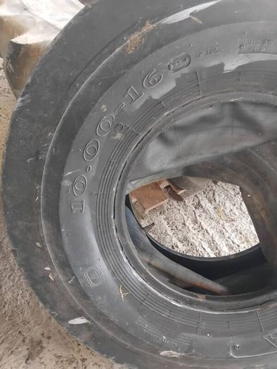 Tyres off ford 7610's