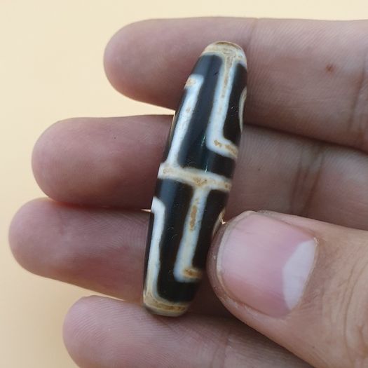 Vintage 4 Eyes Himalayan Tibetan Agate Bead Amulet