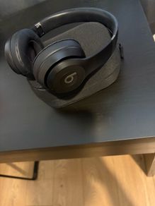 Beats Solo 4