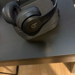Beats Solo 4