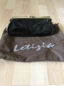 Black clutch