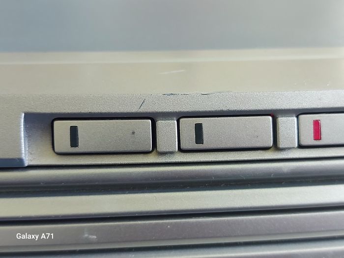 Philips Hi-Fi System, Model FW 396C-22, 3 CD Changer, Dual Tape Deck, Tuner and Aux, in very good condition