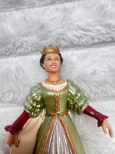 PAPO The Enchanted World Queen Marguerite 2002 Figure approx. 9 cm. Used Please see photos