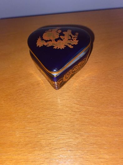 limoges trinket or pill box